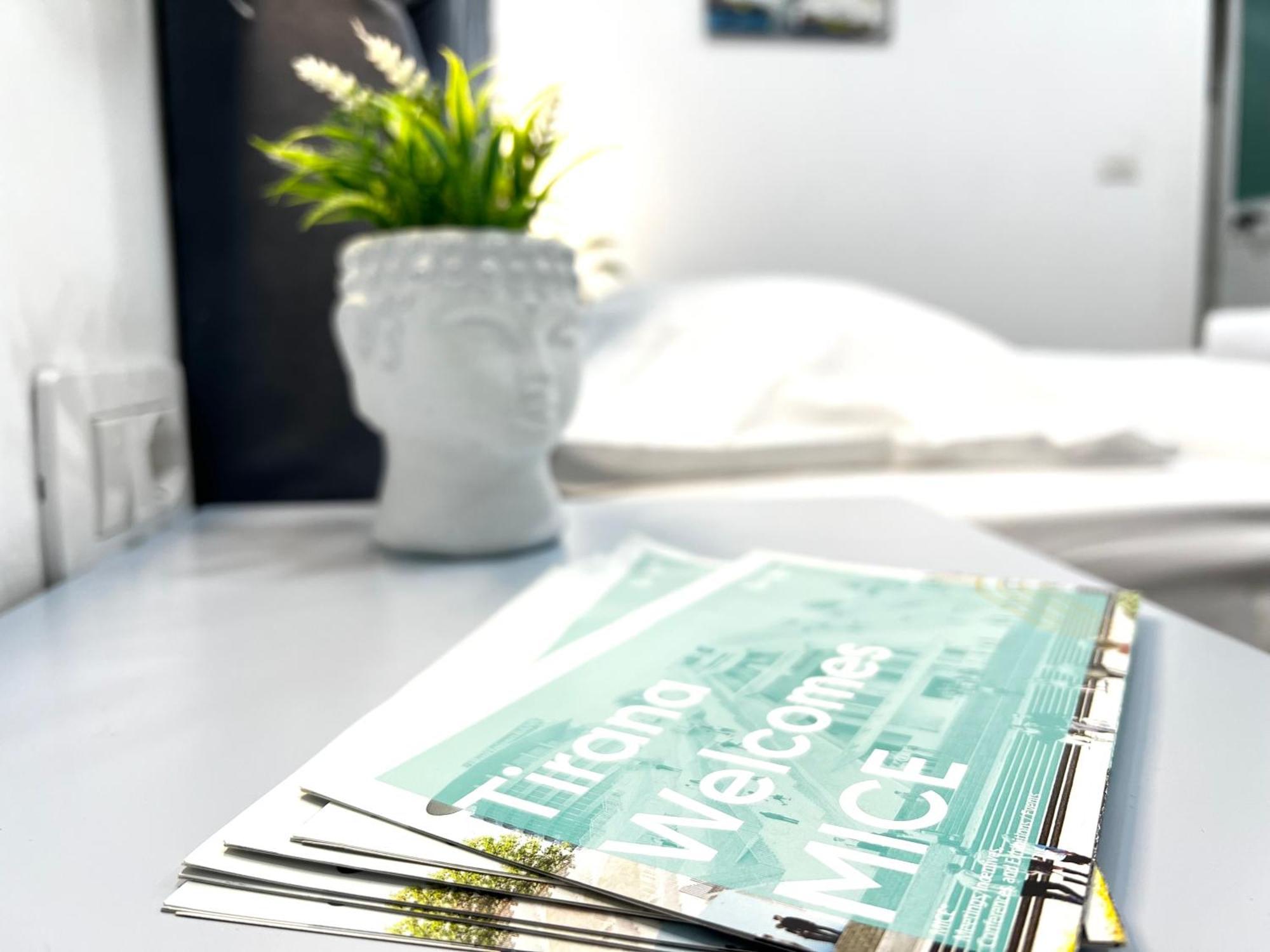 Tirana Square Hotel Ngoại thất bức ảnh