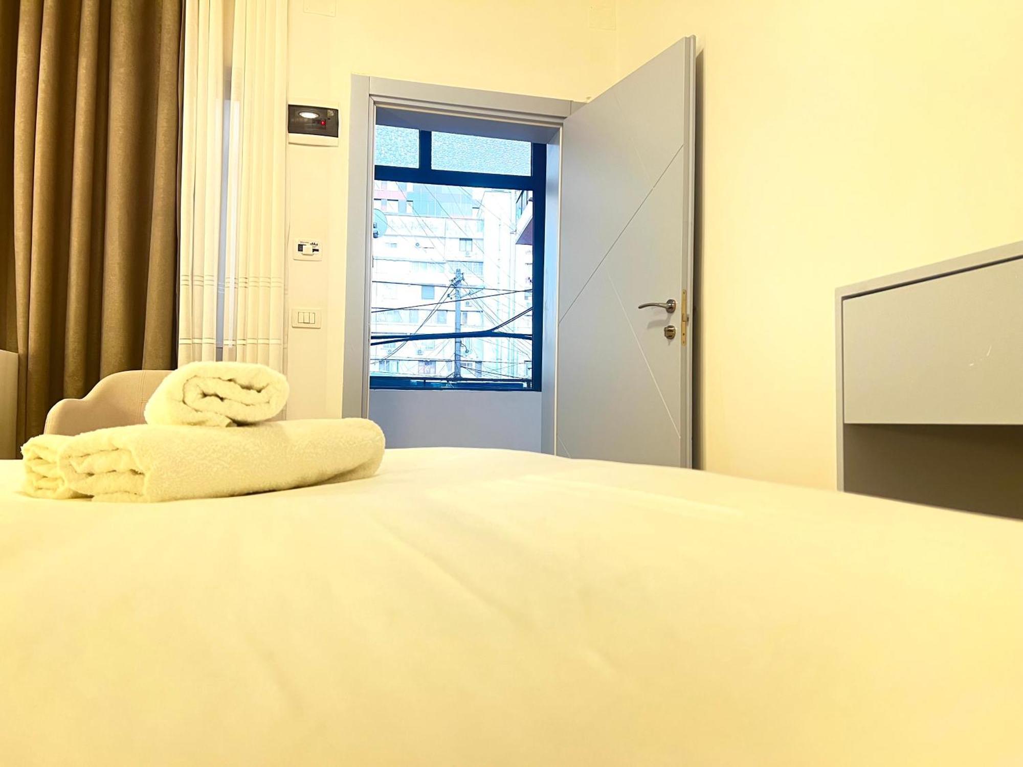 Tirana Square Hotel Ngoại thất bức ảnh